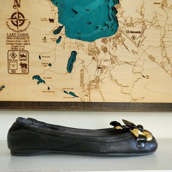 Stuart Weitzman softest leather gold bow/patent leather bow ballet flat shoes 5 - Picture 4 of 13